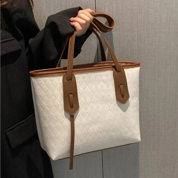 Handbags - ⚠️Clearance Large Quilted White and Brown Shoulder Tote Bag